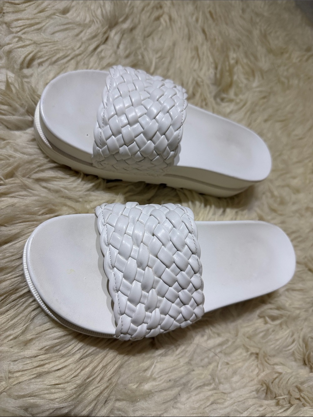Woven Slide Sandals in White - Women 9